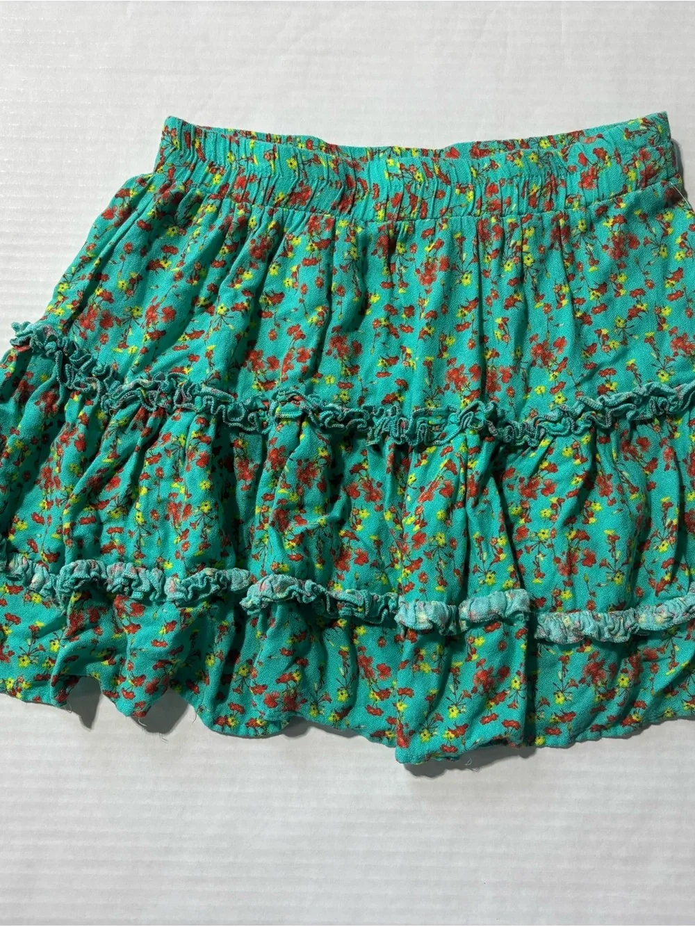 Chelsea & Violet Teal Floral Mini Skirt women’s Small Ruffles